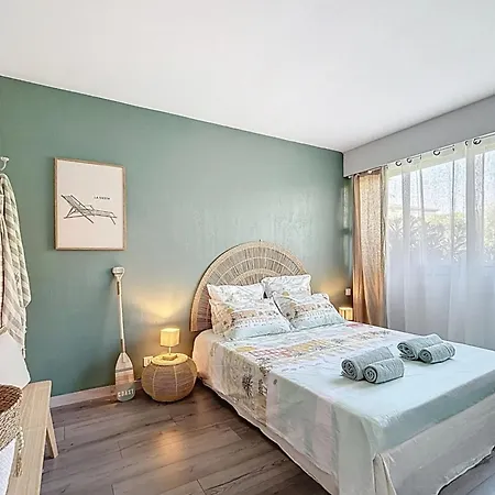Private Garden Pool & Tennis 15 Min Walk To Center Apartment Antibes