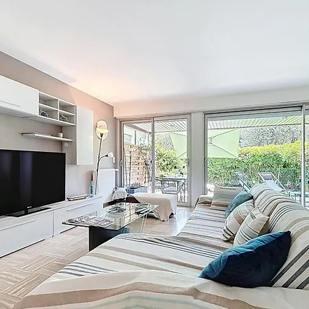 Private Garden Pool & Tennis 15 Min Walk To Center * Antibes