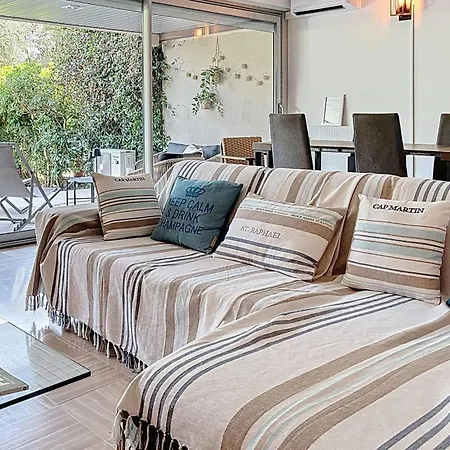 Private Garden Pool & Tennis 15 Min Walk To Center Apartment Antibes