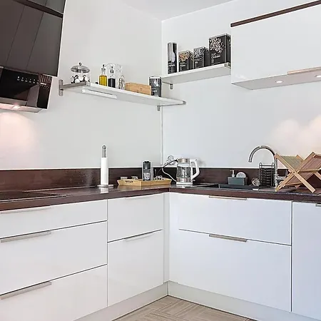 Private Garden Pool & Tennis 15 Min Walk To Center Apartment Antibes